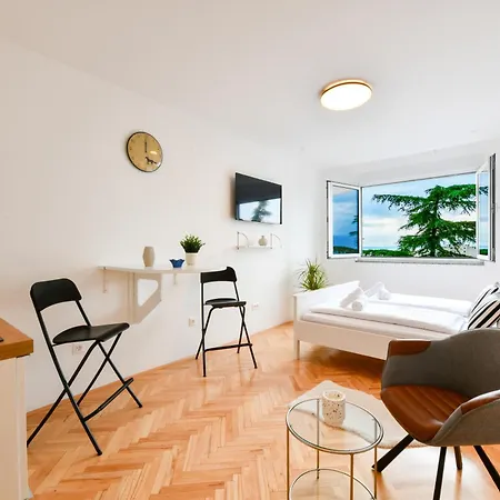 Apartment Pergul 2 *